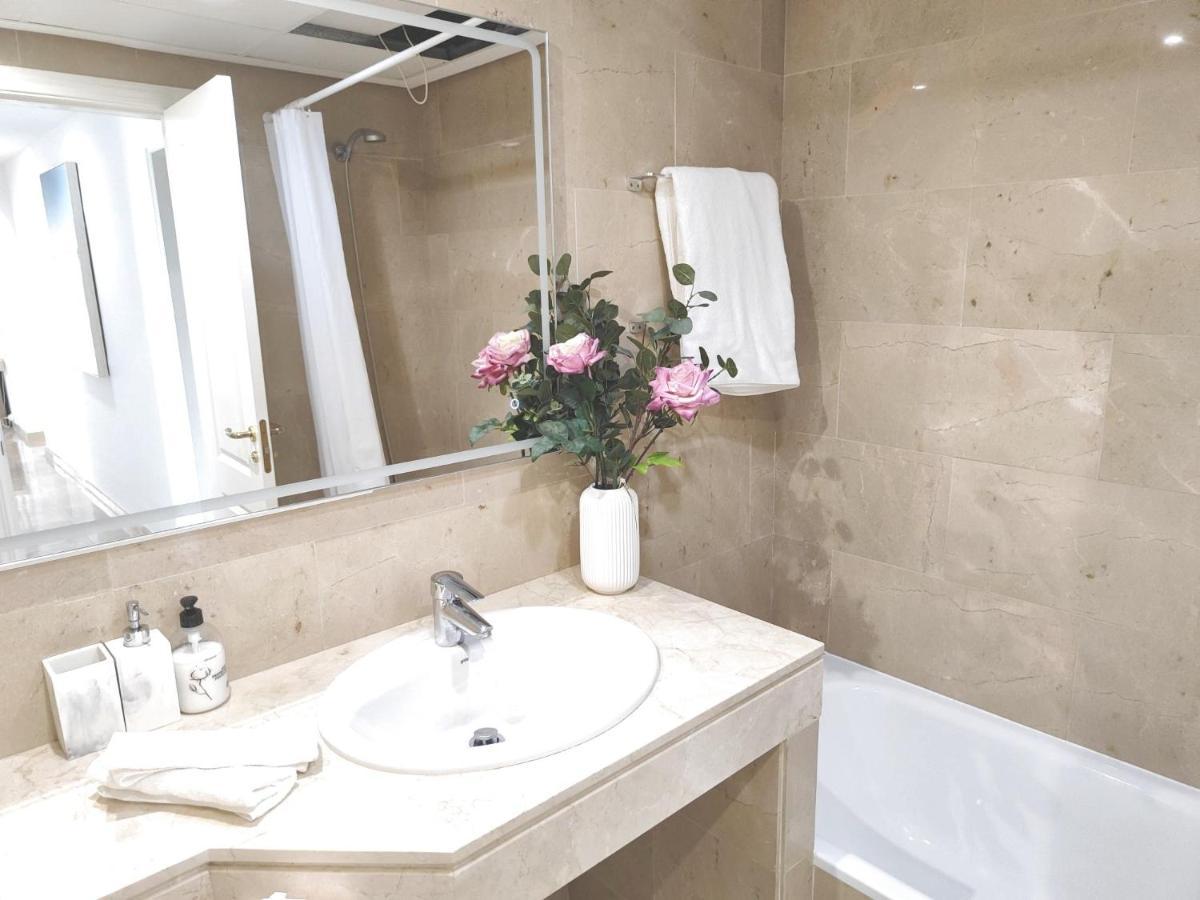 15 First Line Penthouse With Wonderful Seaview Near Duquesa Golf Manilva Andalucia Apartment Luaran gambar